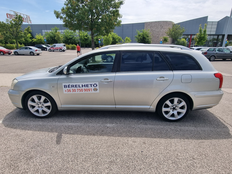 Toyota Avensis Wagon (kombi)
